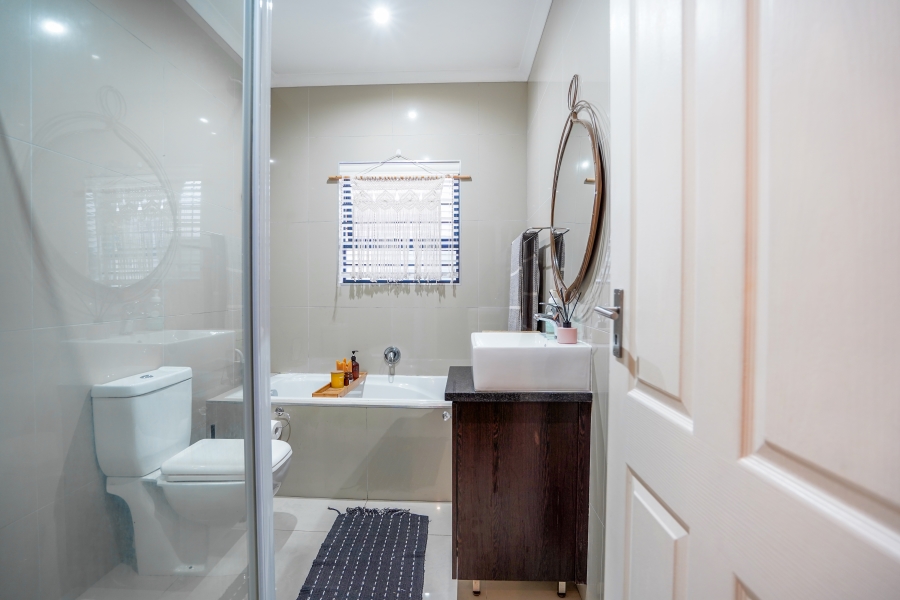 3 Bedroom Property for Sale in Parklands North Western Cape